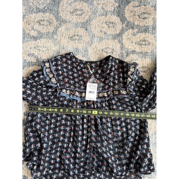 Free People Jenna Printed Cotton Boho Ruffle Blouse in Night Combo Small NWT - Picture 5 of 6
